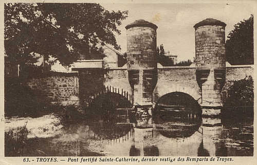 Carte Postale Ancienne Cahors (46) – Pont Du Chemin De Fer Et Pont Valentré – Début 1900